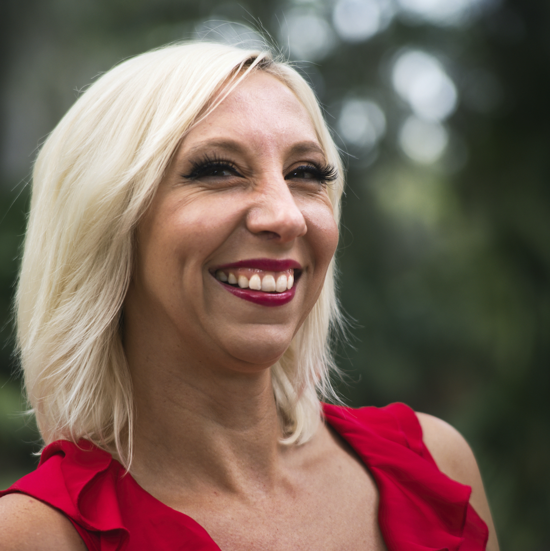 Megan Ihnen Headshot
